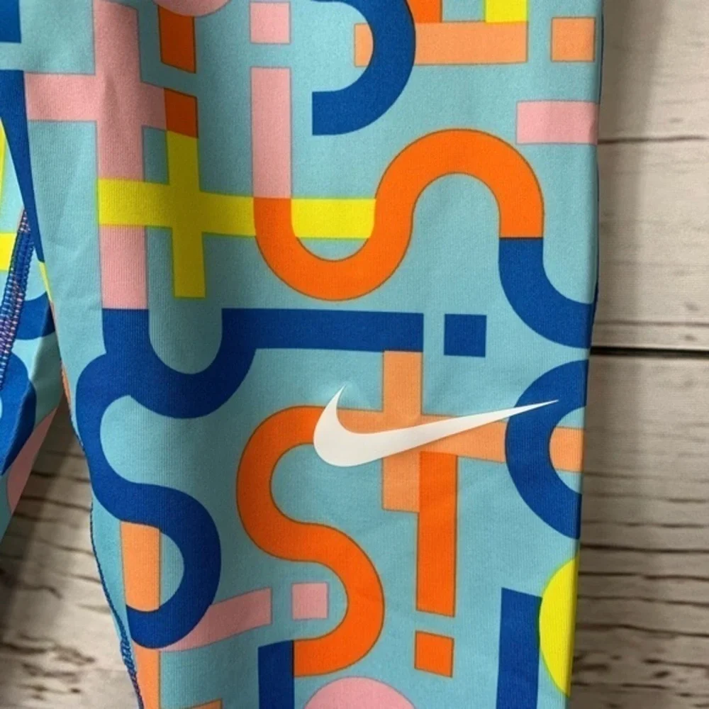 NWT Nike Mesh Capri Leggings